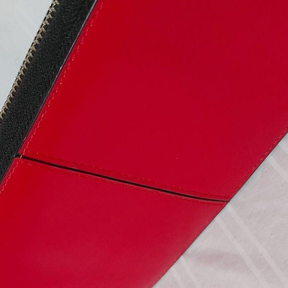 31. LEATHER BARBIE PINK WALLET! - Picture 2 of 2